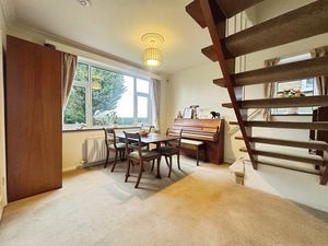 Dining Room- click for photo gallery